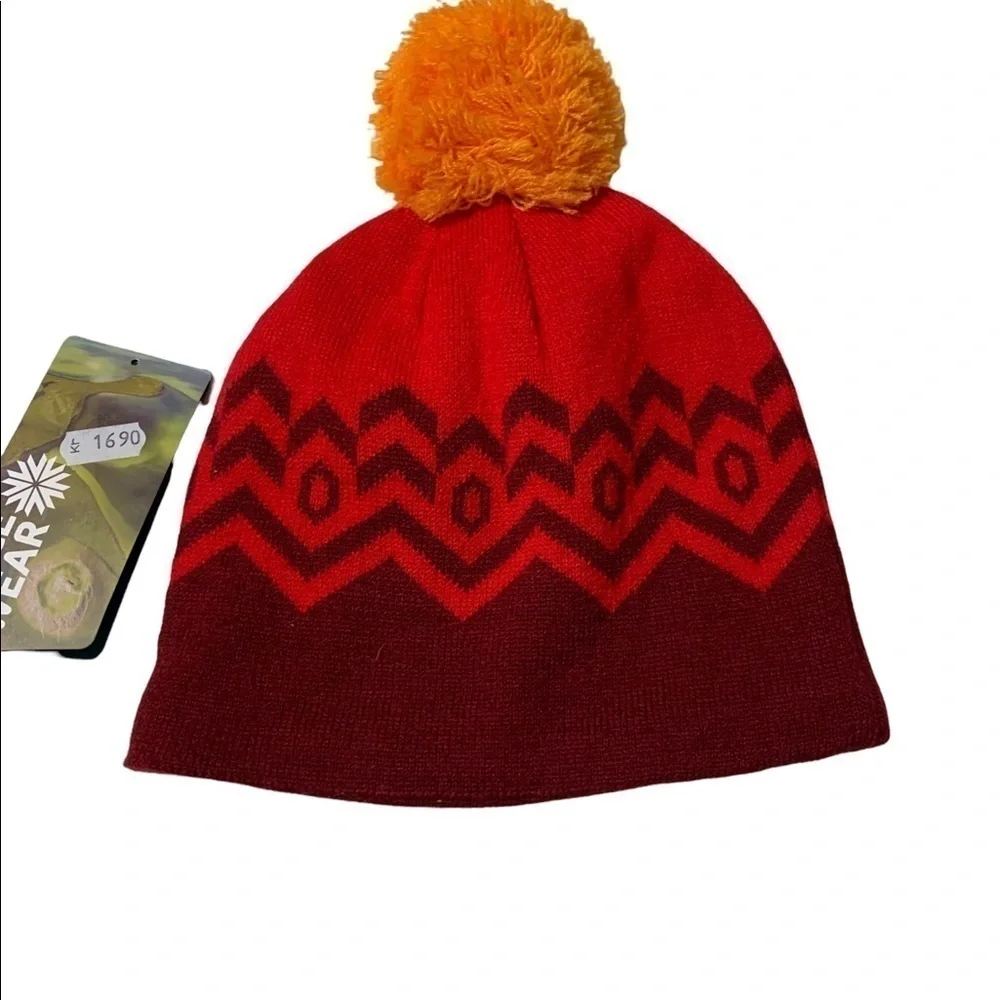 New IceWear Unisex Wool Winter pom pom hat size 2-4 yrs Red BNWOT